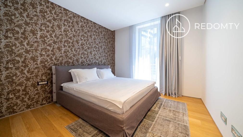 Luxusný strešný byt s terasami, s výhľadom na more, Dukley Gardens, Budva, Čierna Hora