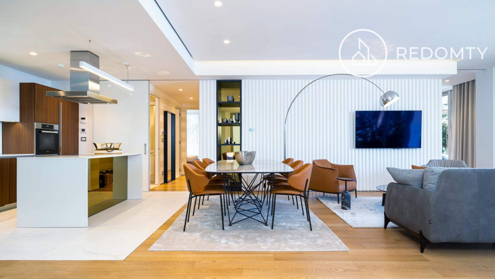 Luxusný strešný byt s terasami, s výhľadom na more, Dukley Gardens, Budva, Čierna Hora