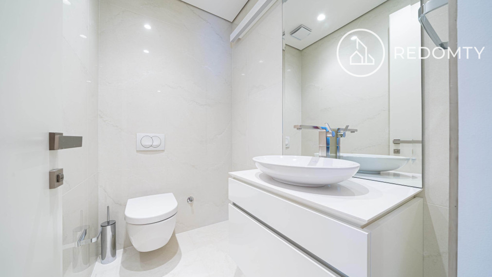 Luxusný strešný byt s terasami, s výhľadom na more, Dukley Gardens, Budva, Čierna Hora