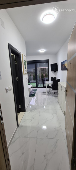 Investičná nehnuteľnosť pri mori, Djenovici, Čierna Hora