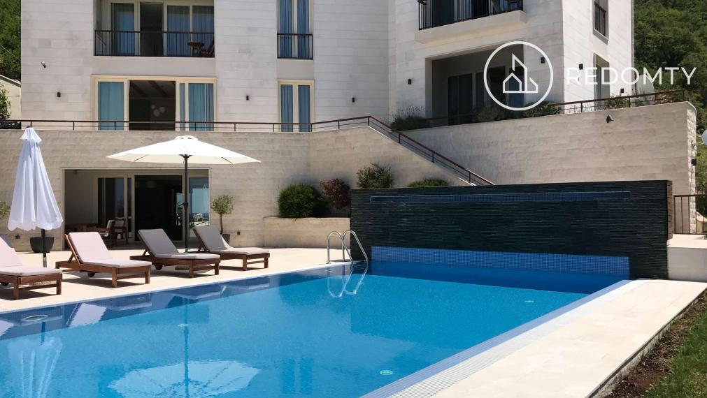 Luxusná vila s bazénom a výhľadom na more, Blizikuce, Čierna Hora