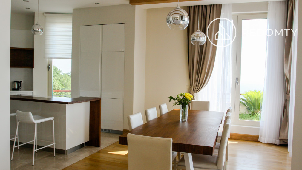 Luxusná vila s bazénom a výhľadom na more, Blizikuce, Čierna Hora