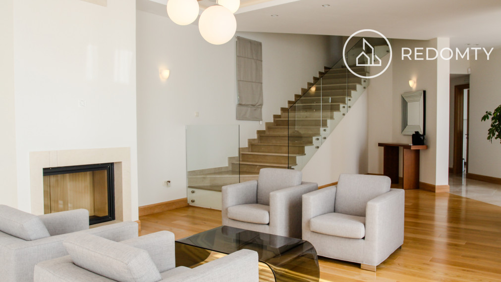 Luxusná vila s bazénom a výhľadom na more, Blizikuce, Čierna Hora