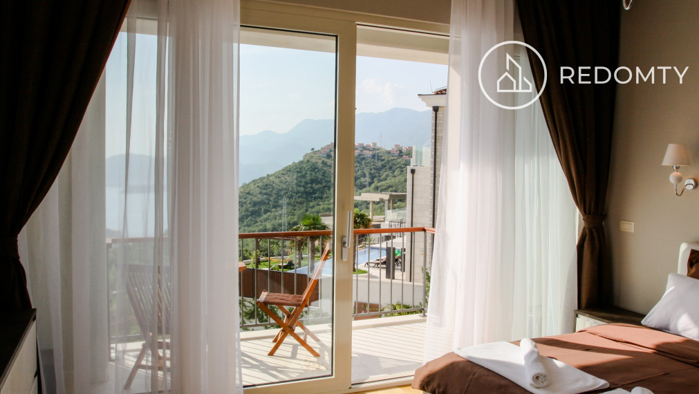 Luxusná vila s bazénom a výhľadom na more, Blizikuce, Čierna Hora