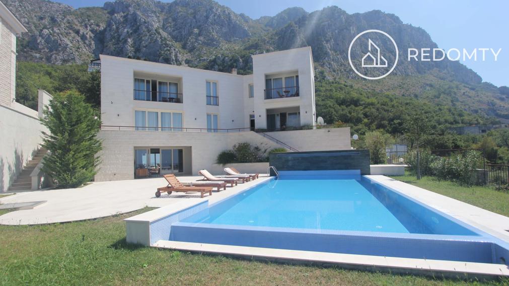 Luxusná vila s bazénom a výhľadom na more, Blizikuce, Čierna Hora