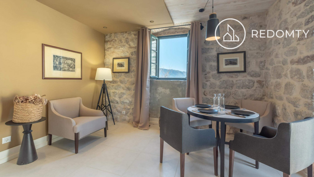 Mini hotel s bazénom Risan, Čierna Hora