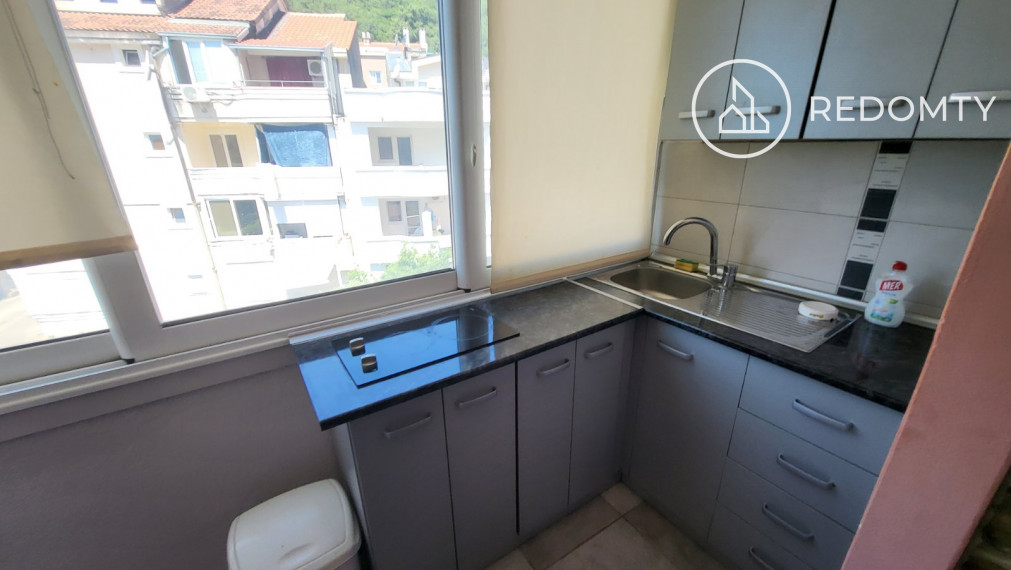 Garsónka na predaj v blízkosti mora v Bečići, Čierna Hora