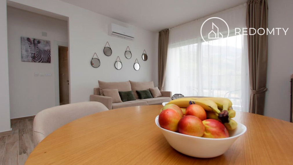 Predaj 1 izbový priestranný byt, Becici, Čierna Hora