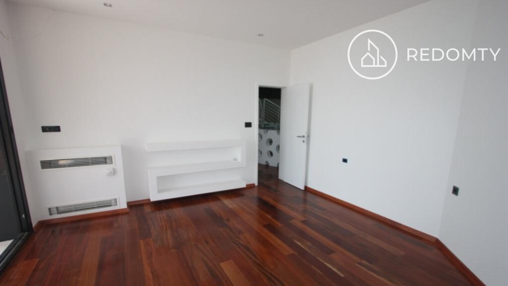 Exkluzívna vila s nádherným výhľadom na more v Krimovici, Čierna Hora