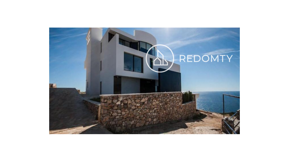 Exkluzívna vila s nádherným výhľadom na more v Krimovici, Čierna Hora