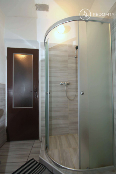 Predaj chalupa/rodinný dom, Pohronská Polhora s potôčikom