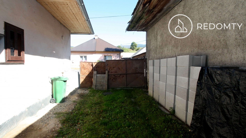 Predaj chalupa/rodinný dom, Pohronská Polhora s potôčikom