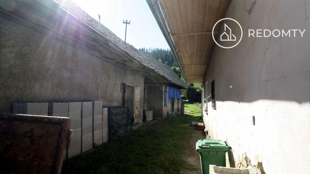 Predaj chalupa/rodinný dom, Pohronská Polhora s potôčikom