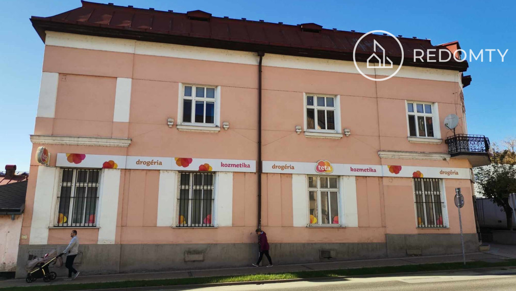PREDANÉ historická budova - Dom Módy na Nám. gen. M. R. Štefánika v Brezne