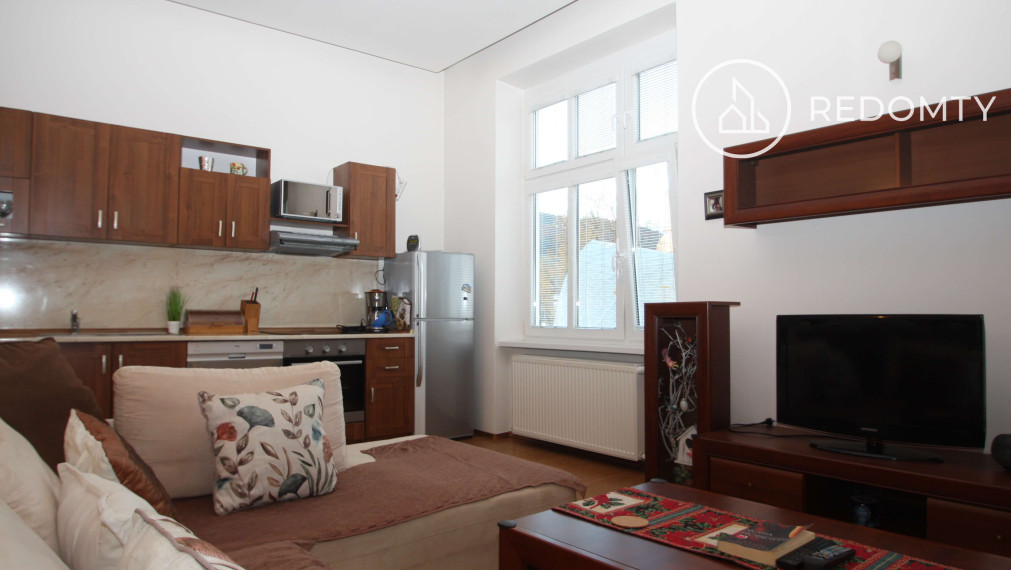 Predaj historickej budovy - Dom Módy na Nám. gen. M. R. Štefánika v Brezne