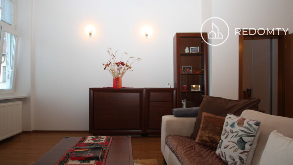 Predaj historickej budovy - Dom Módy na Nám. gen. M. R. Štefánika v Brezne