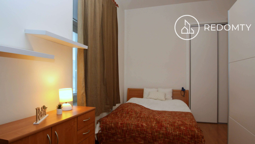 Predaj historickej budovy - Dom Módy na Nám. gen. M. R. Štefánika v Brezne