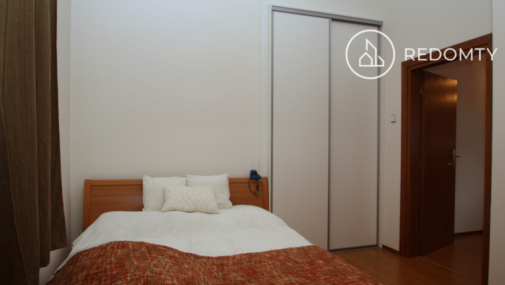 Predaj historickej budovy - Dom Módy na Nám. gen. M. R. Štefánika v Brezne