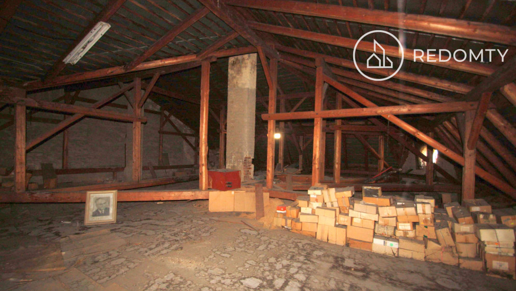 Predaj historickej budovy - Dom Módy na Nám. gen. M. R. Štefánika v Brezne