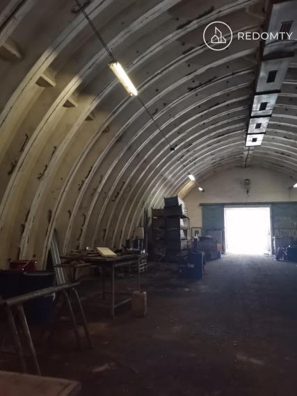 Prenájom haly 55 x 13 m, Brezno