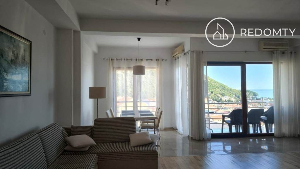 Priestranný apartmán s rozlohou 107 m² s terasou, Budva, Čierna Hora
