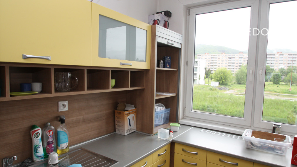 Prenájom kancelárskych priestorov, školiaca miestnosť, rôzne veľkosti, Brezno