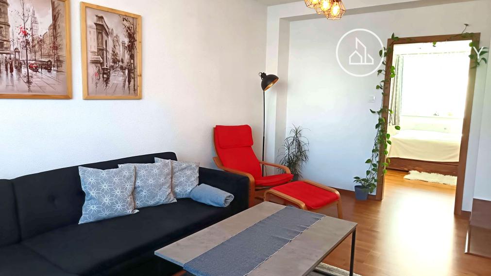 Predaj 2 izbového zrekonštruovaného zariadeného tehlového bytu, Dolná Lehota, na krok od Krpáčova