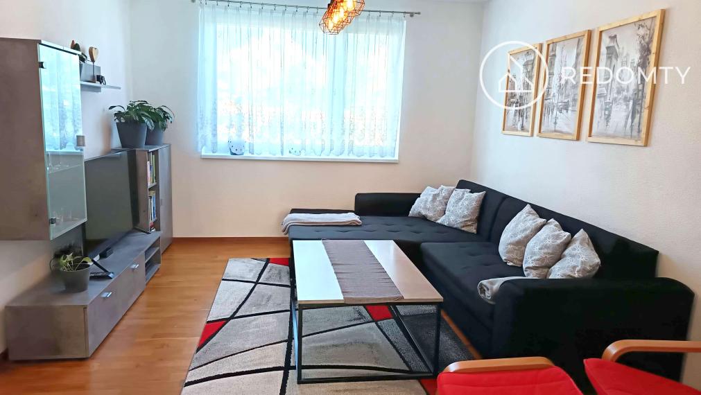 Predaj 2 izbového zrekonštruovaného zariadeného tehlového bytu, Dolná Lehota, na krok od Krpáčova