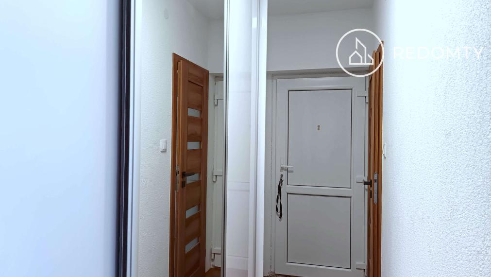 Predaj 2 izbového zrekonštruovaného zariadeného tehlového bytu, Dolná Lehota, na krok od Krpáčova