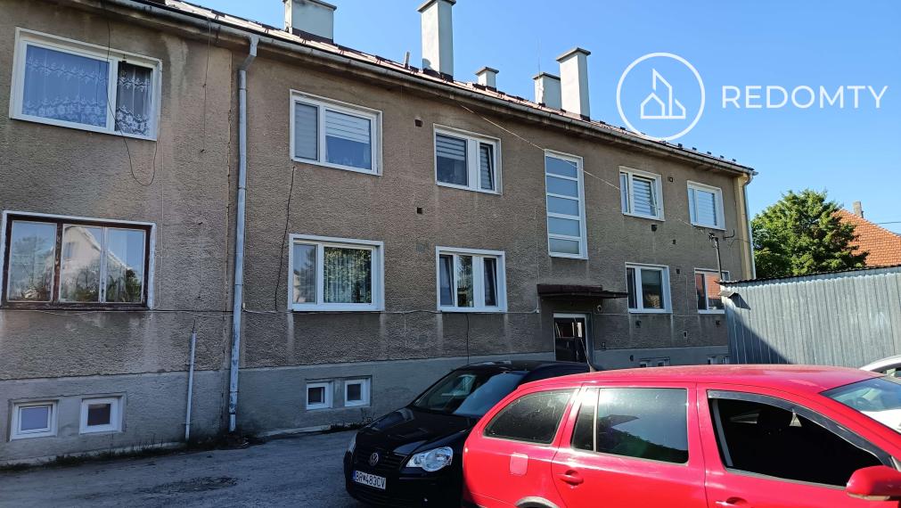 Predaj 2 izbového zrekonštruovaného zariadeného tehlového bytu, Dolná Lehota, na krok od Krpáčova