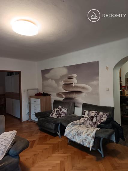 REZERVOVANÉ Predaj 3 izbový tehlový byt s balkónom, 78 m2 centrum Brezno