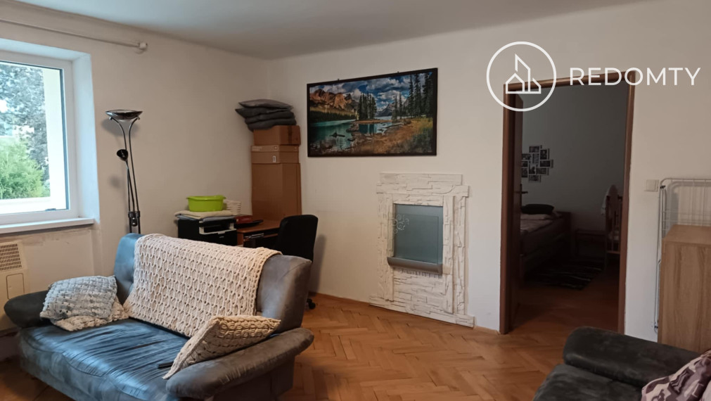 PREDANÉ Predaj 3 izbový tehlový byt s balkónom, 78 m2 centrum Brezno