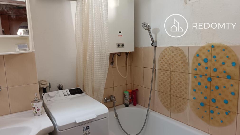 REZERVOVANÉ Predaj 3 izbový tehlový byt s balkónom, 78 m2 centrum Brezno