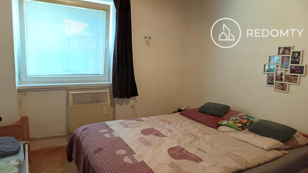 REZERVOVANÉ Predaj 3 izbový tehlový byt s balkónom, 78 m2 centrum Brezno