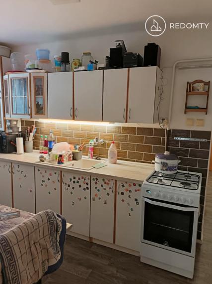 REZERVOVANÉ Predaj 3 izbový tehlový byt s balkónom, 78 m2 centrum Brezno