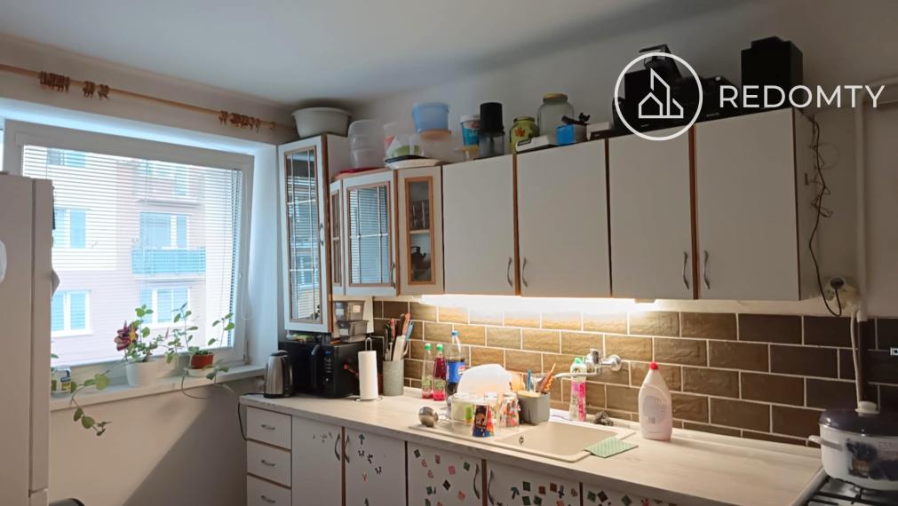 REZERVOVANÉ Predaj 3 izbový tehlový byt s balkónom, 78 m2 centrum Brezno