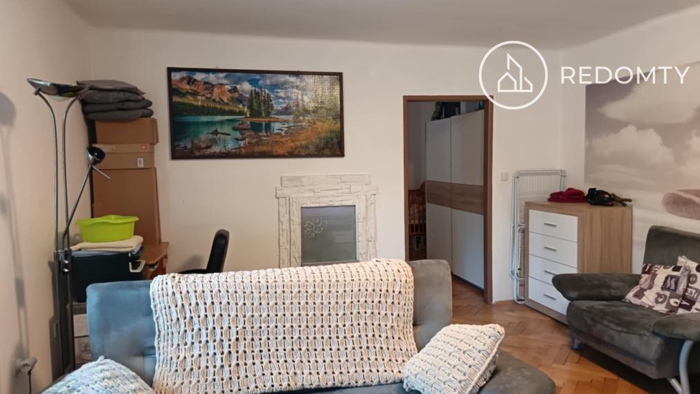 REZERVOVANÉ Predaj 3 izbový tehlový byt s balkónom, 78 m2 centrum Brezno