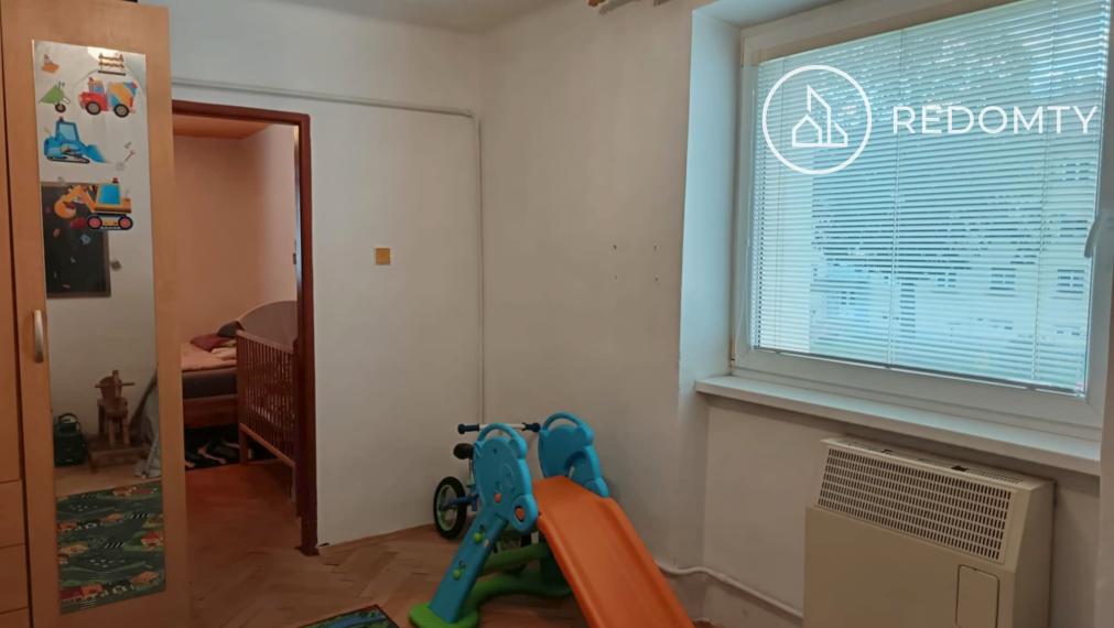 REZERVOVANÉ Predaj 3 izbový tehlový byt s balkónom, 78 m2 centrum Brezno