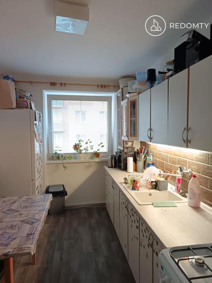 REZERVOVANÉ Predaj 3 izbový tehlový byt s balkónom, 78 m2 centrum Brezno