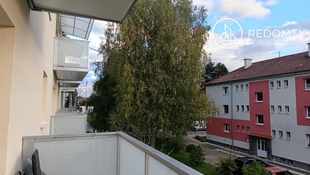 REZERVOVANÉ Predaj 3 izbový tehlový byt s balkónom, 78 m2 centrum Brezno