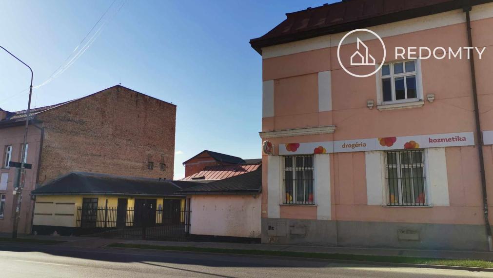 Prenájom priestorov  na 1. poschodí Dom Módy na Nám. gen. M. R. Štefánika v Brezne