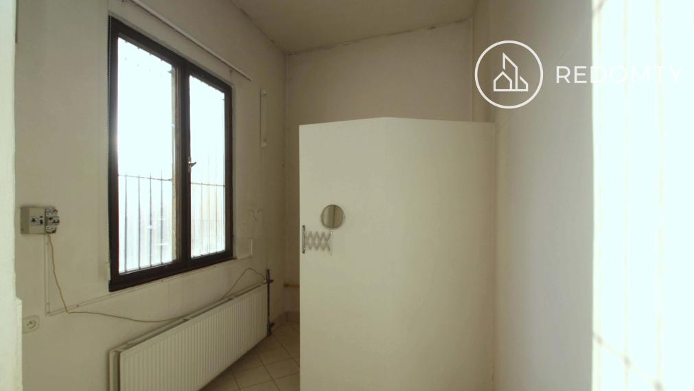 Prenájom priestorov  na 1. poschodí Dom Módy na Nám. gen. M. R. Štefánika v Brezne