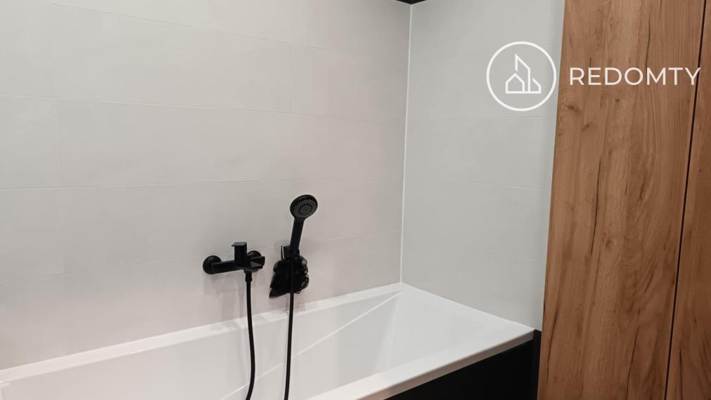 Prenájom 2 izbového zrekonštruovaného zariadeného bytu, Valaská