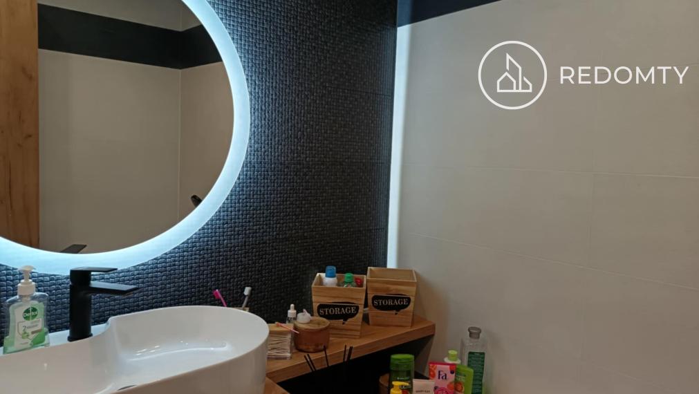 Prenájom 2 izbového zrekonštruovaného zariadeného bytu, Valaská