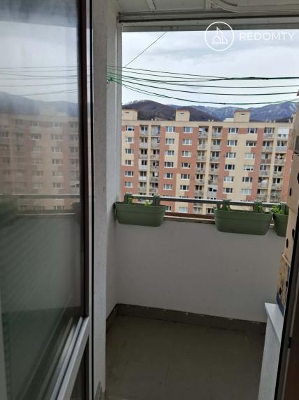 Prenájom 3 izbový byt, MNKV, zariadený Javorová, Podlavice, Banská Bystrica