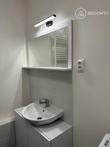 Na prenájom 1 izbový zariadený byt s parkovacím miestom, Kasárne, Brezno
