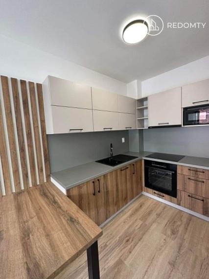 Na prenájom 1 izbový zariadený byt s parkovacím miestom, Kasárne, Brezno