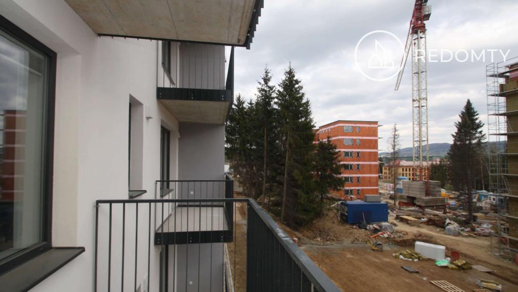 Na prenájom 1 izbový zariadený byt s parkovacím miestom, Kasárne, Brezno