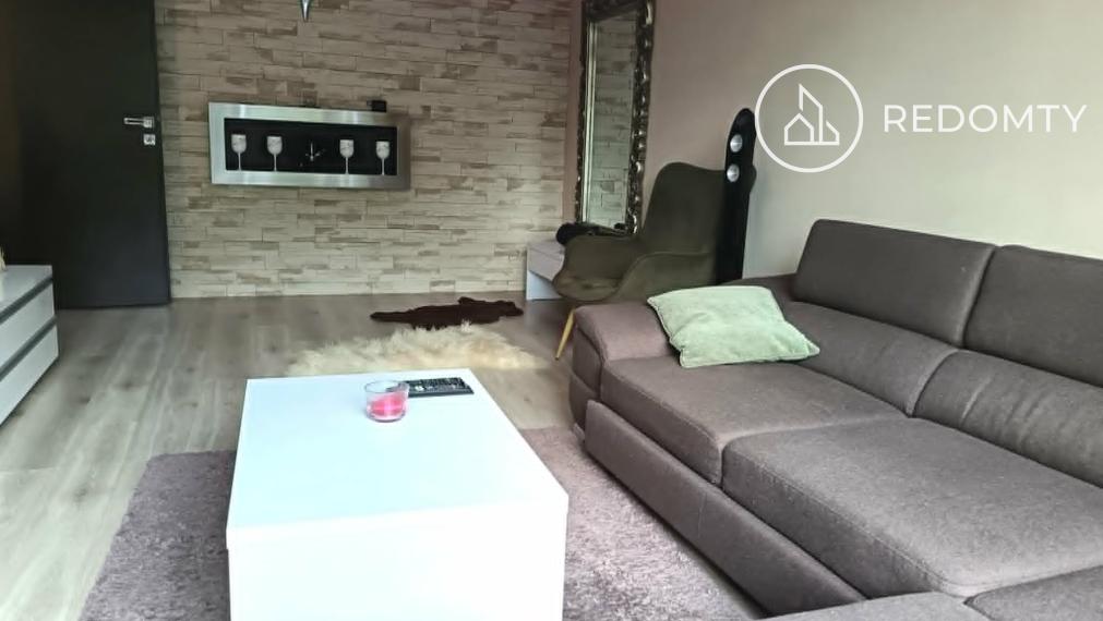 Prenájom 3 izbového zrekonštruovaného zariadeného bytu 74,81 m2 ŠLN Brezno