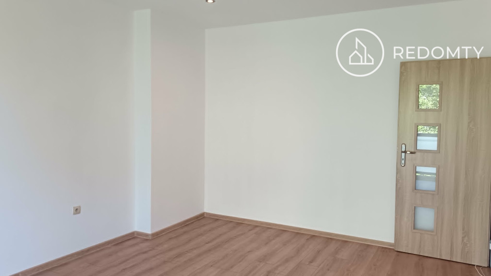 Prenájom 2 izb. zrekonštr. bytu s balkónom, Krčulova, Brezno
